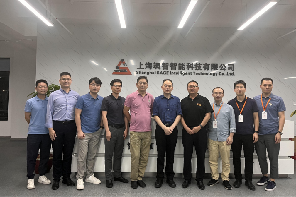 上海机器人产业技术研究院董事长郑军奇一行莅临yl23455永利官网参观指导(图1)